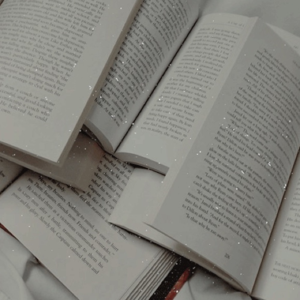 Bookshelf clearout! (info⬇️)